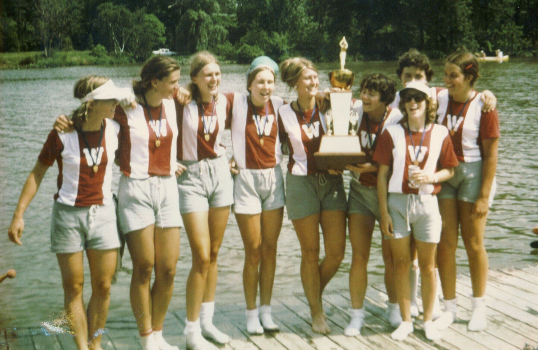 Wisconsin 1975 women's rowing champions